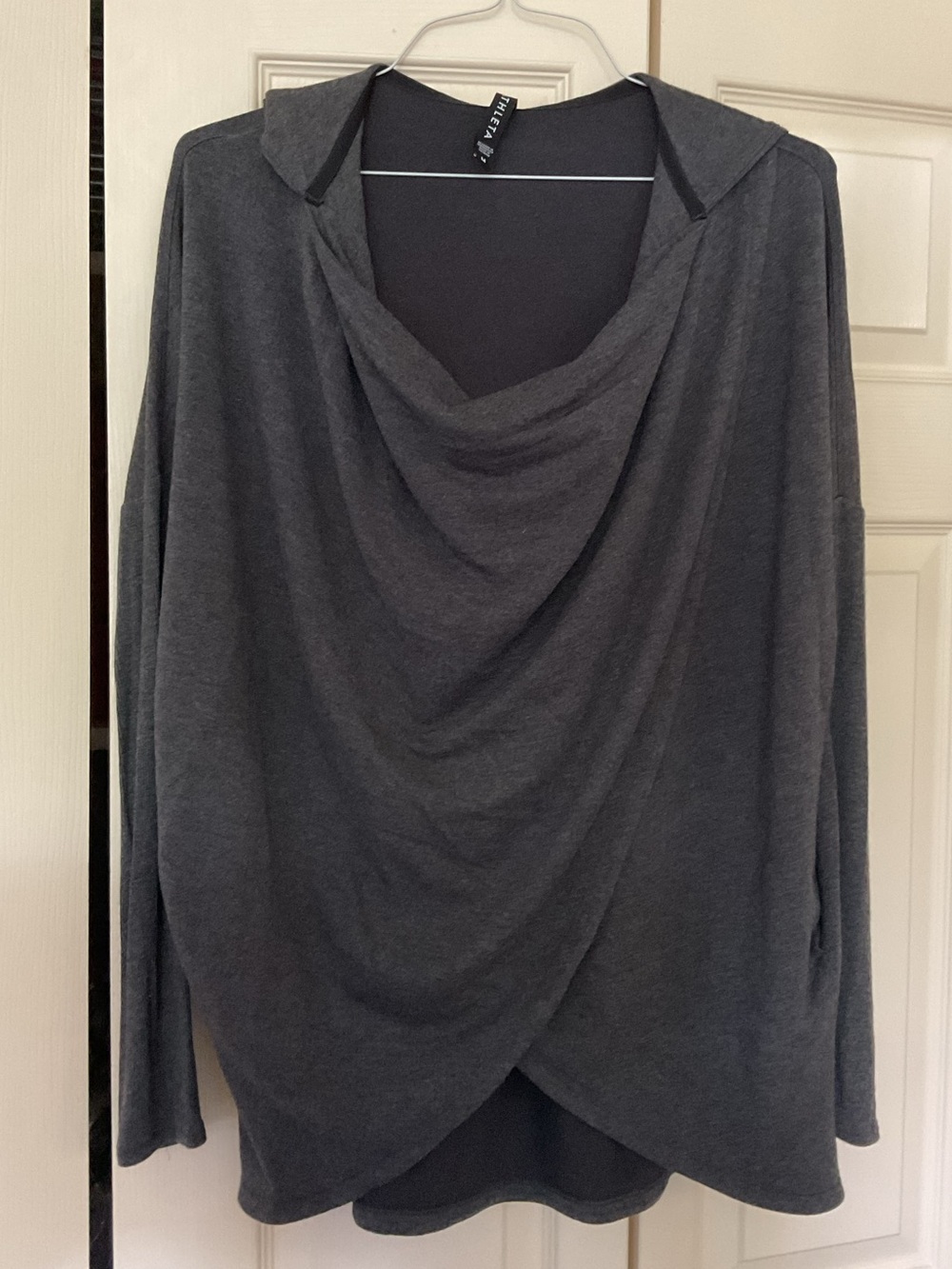 Preowned Athleta Hooded Purana Wrap Sweatshirt sz Medium charcoal grey